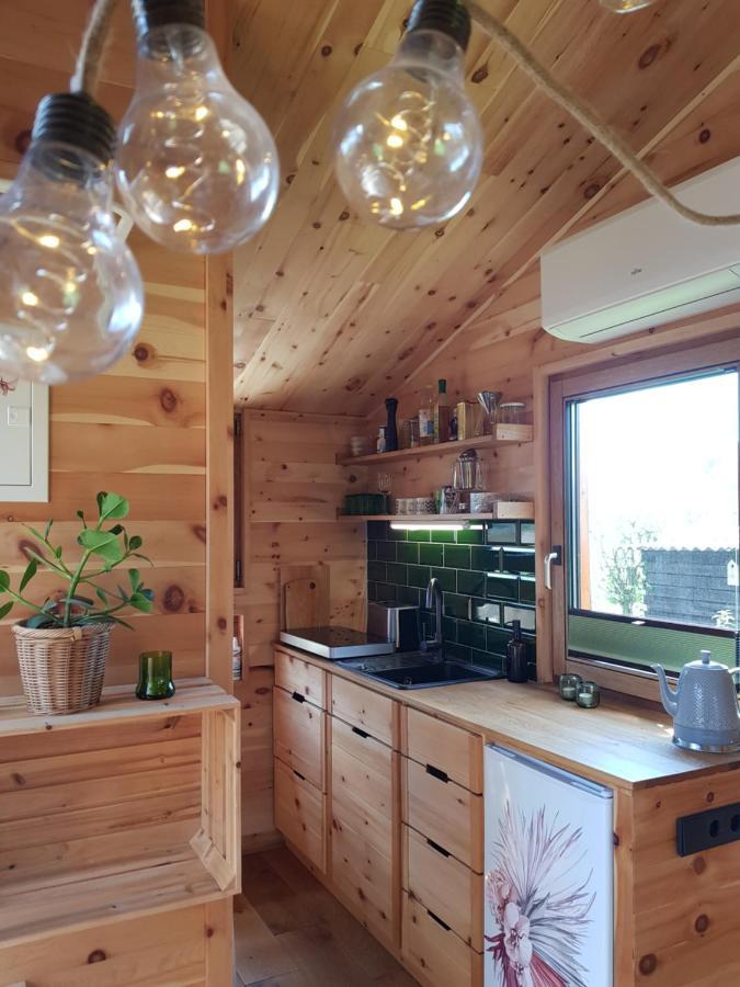 Zirbenholz Tiny House "Waldhauszeit" Am See موكاي المظهر الخارجي الصورة